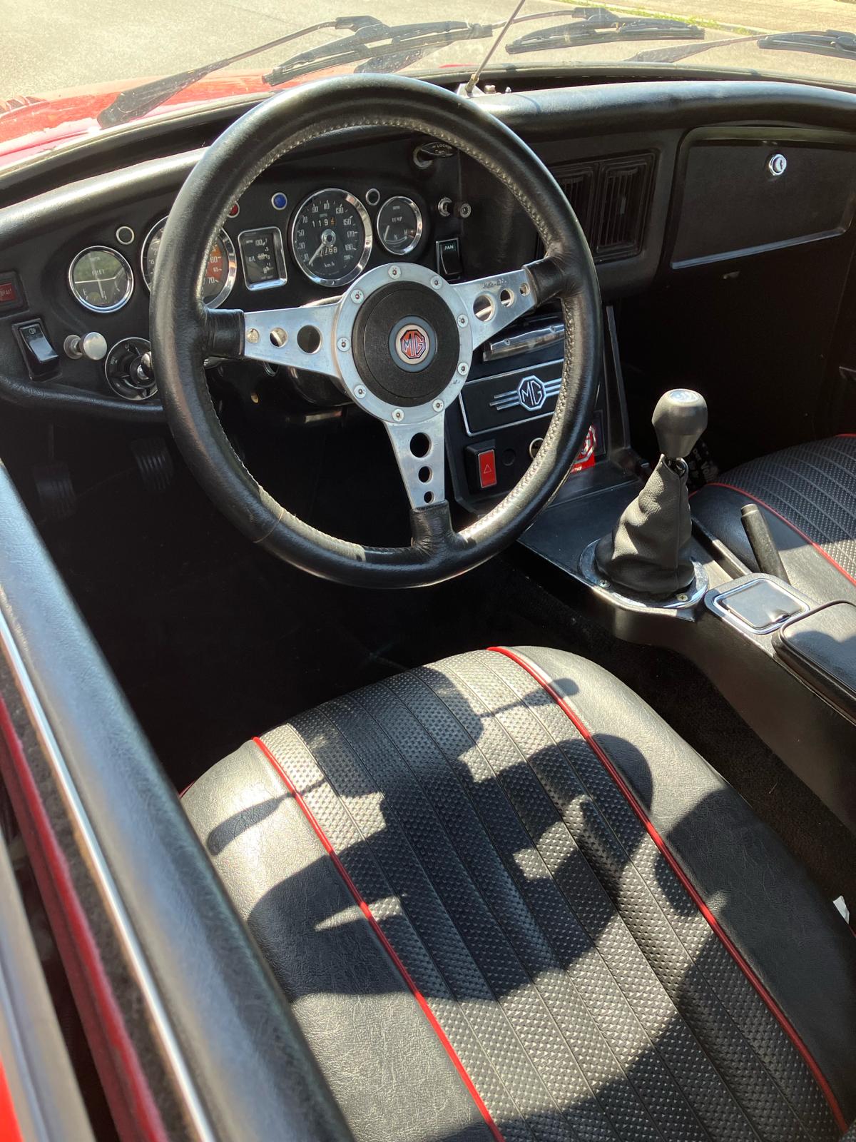 MG B V8